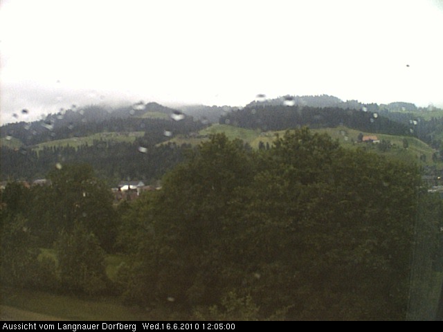 Webcam-Bild: Aussicht vom Dorfberg in Langnau 20100616-120500