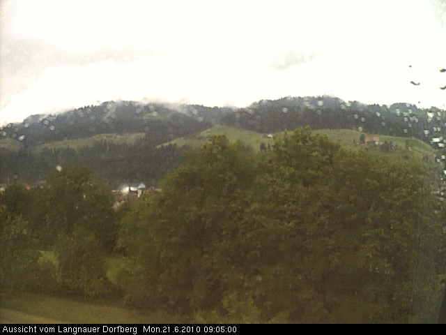 Webcam-Bild: Aussicht vom Dorfberg in Langnau 20100621-090500