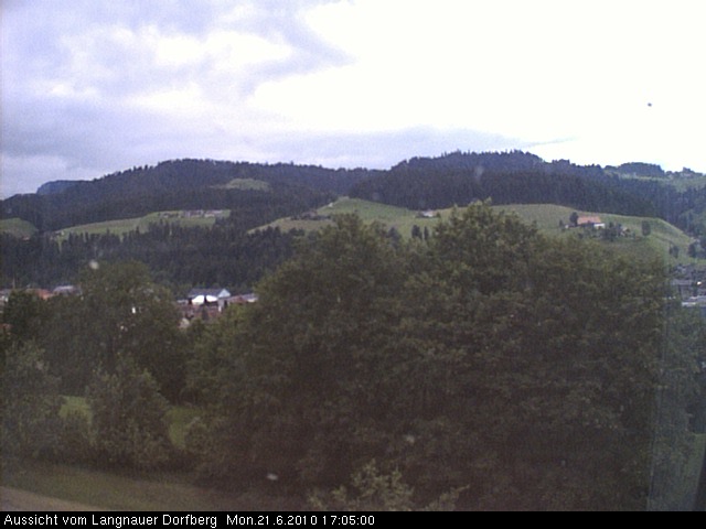 Webcam-Bild: Aussicht vom Dorfberg in Langnau 20100621-170500