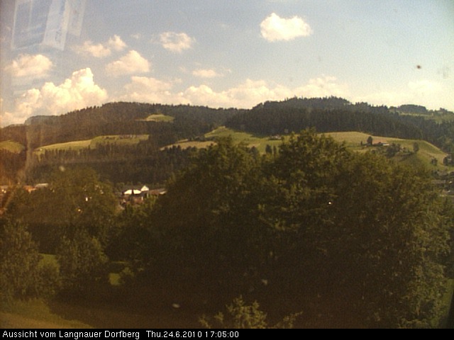 Webcam-Bild: Aussicht vom Dorfberg in Langnau 20100624-170500