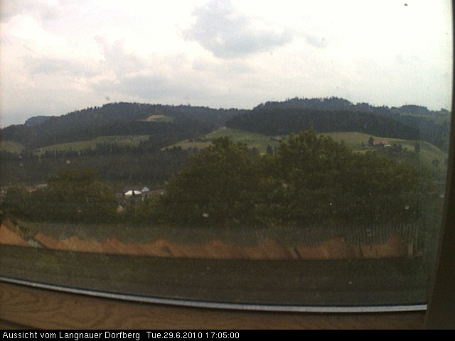 Webcam-Bild: Aussicht vom Dorfberg in Langnau 20100629-170500
