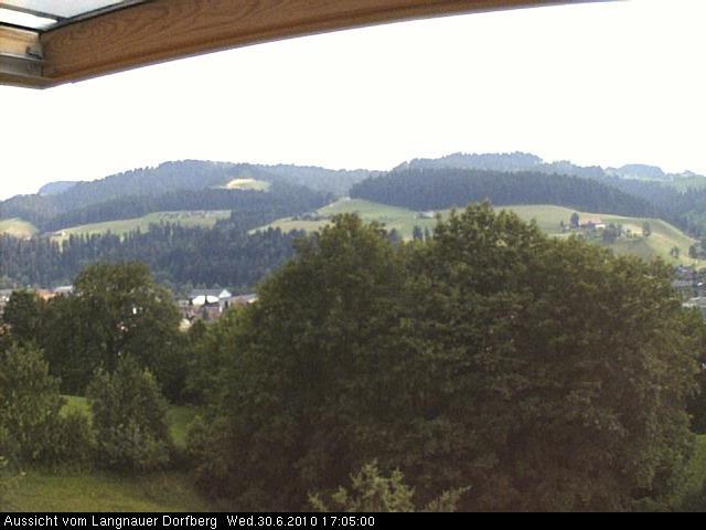 Webcam-Bild: Aussicht vom Dorfberg in Langnau 20100630-170500