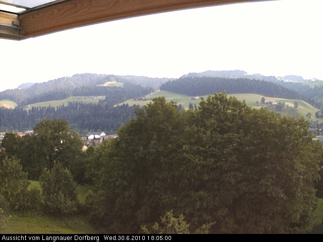 Webcam-Bild: Aussicht vom Dorfberg in Langnau 20100630-180500