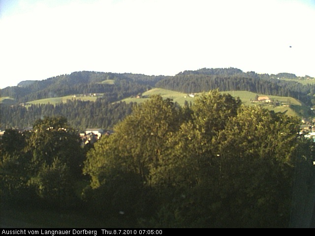 Webcam-Bild: Aussicht vom Dorfberg in Langnau 20100708-070500