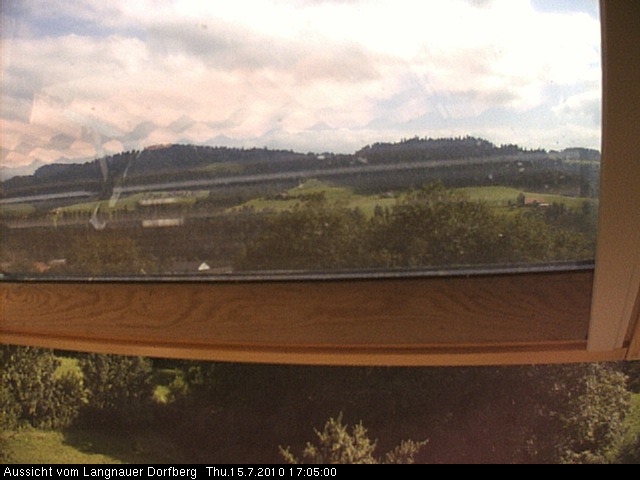Webcam-Bild: Aussicht vom Dorfberg in Langnau 20100715-170500