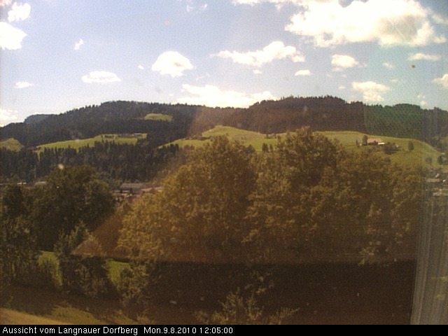 Webcam-Bild: Aussicht vom Dorfberg in Langnau 20100809-120500