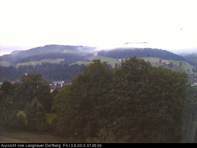 Webcam-Bild: Aussicht vom Dorfberg in Langnau 20100813-070500