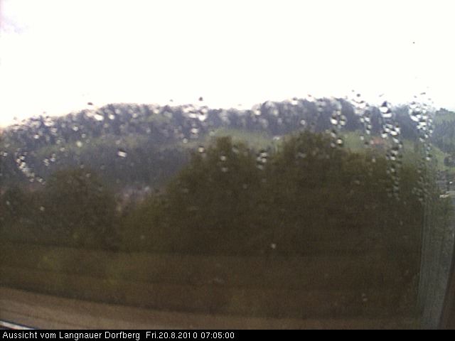 Webcam-Bild: Aussicht vom Dorfberg in Langnau 20100820-070500