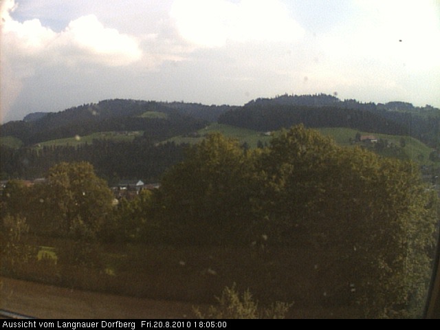 Webcam-Bild: Aussicht vom Dorfberg in Langnau 20100820-180500
