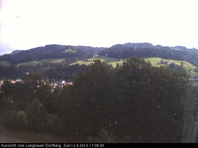 Webcam-Bild: Aussicht vom Dorfberg in Langnau 20100912-170500