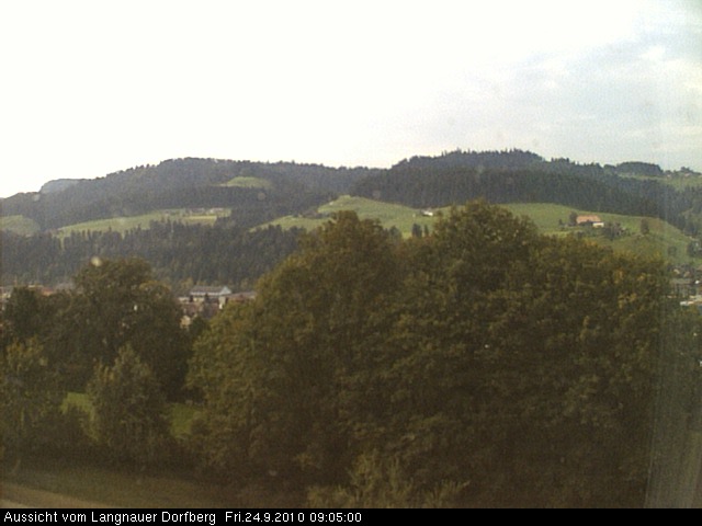 Webcam-Bild: Aussicht vom Dorfberg in Langnau 20100924-090500