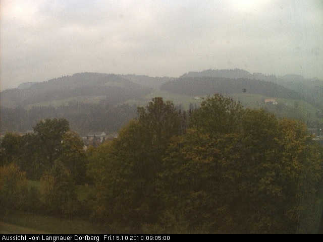 Webcam-Bild: Aussicht vom Dorfberg in Langnau 20101015-090500