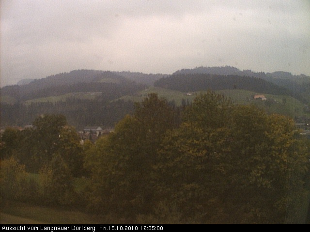 Webcam-Bild: Aussicht vom Dorfberg in Langnau 20101015-160500
