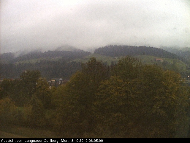 Webcam-Bild: Aussicht vom Dorfberg in Langnau 20101018-080500
