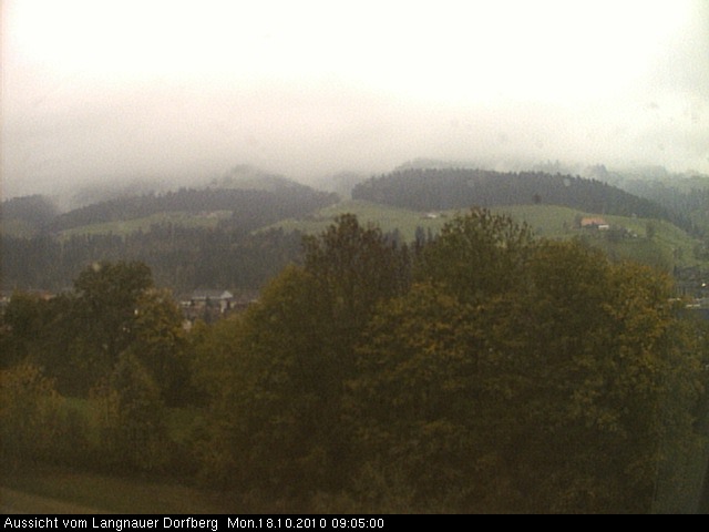 Webcam-Bild: Aussicht vom Dorfberg in Langnau 20101018-090500