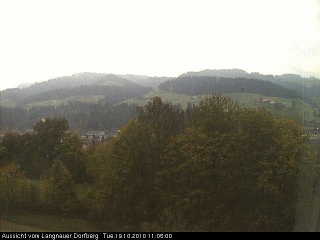 Webcam-Bild: Aussicht vom Dorfberg in Langnau 20101019-110500