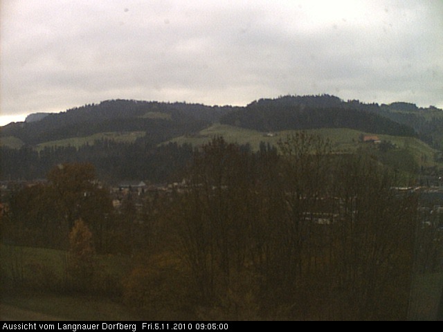 Webcam-Bild: Aussicht vom Dorfberg in Langnau 20101105-090500