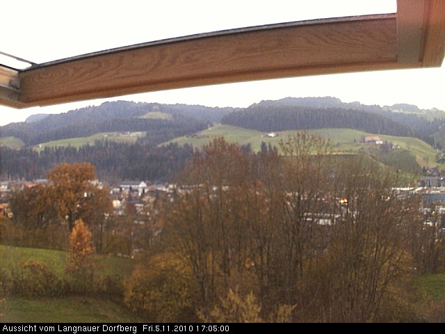 Webcam-Bild: Aussicht vom Dorfberg in Langnau 20101105-170500