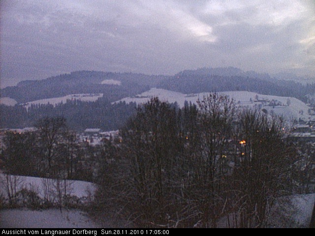 Webcam-Bild: Aussicht vom Dorfberg in Langnau 20101128-170500
