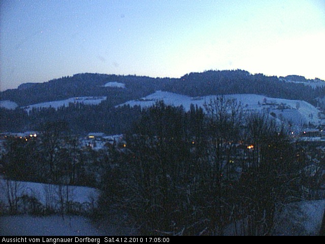 Webcam-Bild: Aussicht vom Dorfberg in Langnau 20101204-170500