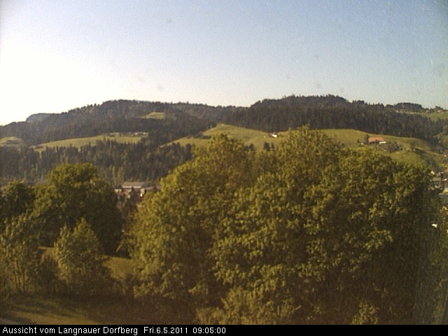 Webcam-Bild: Aussicht vom Dorfberg in Langnau 20110506-090500
