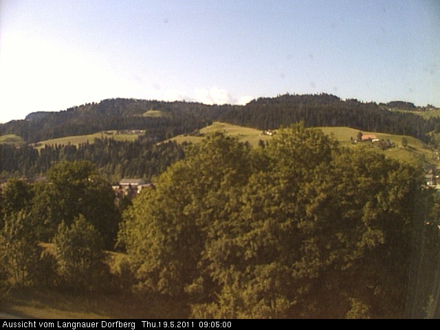 Webcam-Bild: Aussicht vom Dorfberg in Langnau 20110519-090500