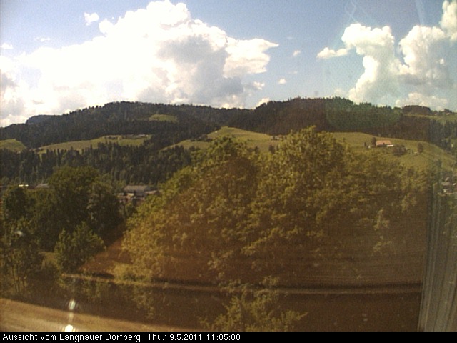 Webcam-Bild: Aussicht vom Dorfberg in Langnau 20110519-110500