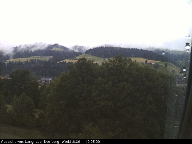 Webcam-Bild: Aussicht vom Dorfberg in Langnau 20110601-100500