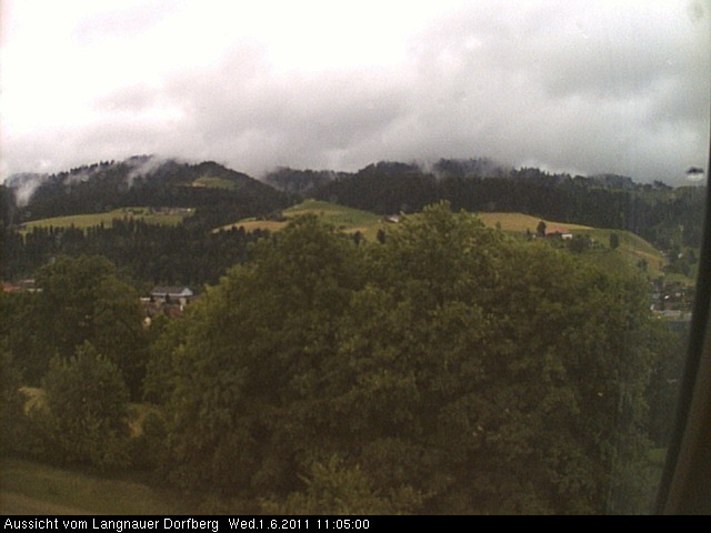 Webcam-Bild: Aussicht vom Dorfberg in Langnau 20110601-110500