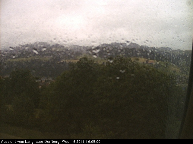 Webcam-Bild: Aussicht vom Dorfberg in Langnau 20110601-160500
