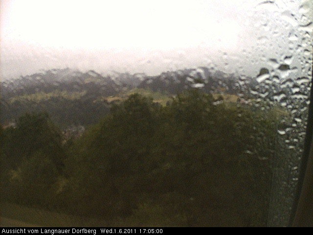 Webcam-Bild: Aussicht vom Dorfberg in Langnau 20110601-170500