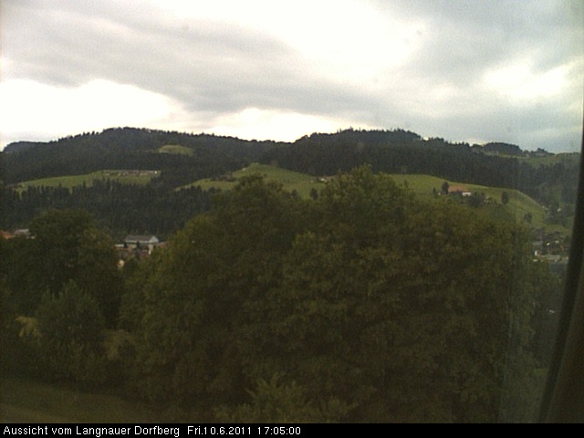 Webcam-Bild: Aussicht vom Dorfberg in Langnau 20110610-170500