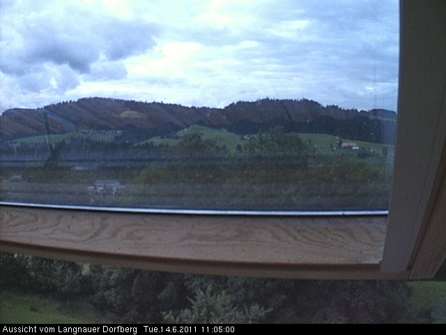 Webcam-Bild: Aussicht vom Dorfberg in Langnau 20110614-110500