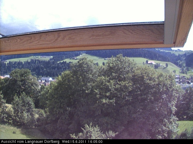 Webcam-Bild: Aussicht vom Dorfberg in Langnau 20110615-160500