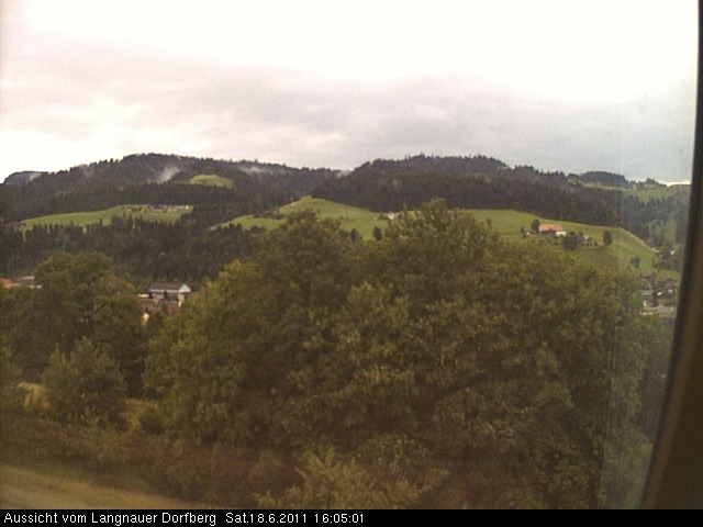 Webcam-Bild: Aussicht vom Dorfberg in Langnau 20110618-160501
