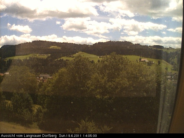 Webcam-Bild: Aussicht vom Dorfberg in Langnau 20110619-140500