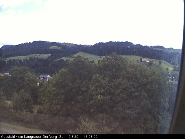 Webcam-Bild: Aussicht vom Dorfberg in Langnau 20110619-160500