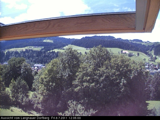 Webcam-Bild: Aussicht vom Dorfberg in Langnau 20110708-120500