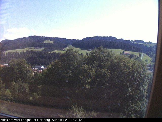Webcam-Bild: Aussicht vom Dorfberg in Langnau 20110710-170500