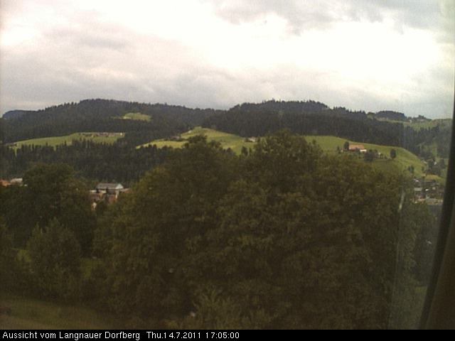 Webcam-Bild: Aussicht vom Dorfberg in Langnau 20110714-170500