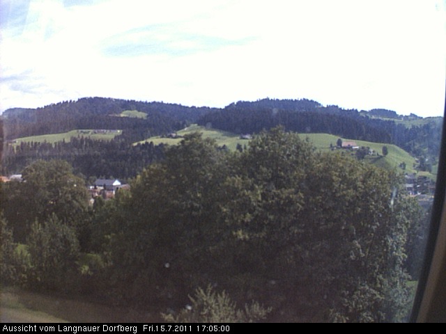Webcam-Bild: Aussicht vom Dorfberg in Langnau 20110715-170500