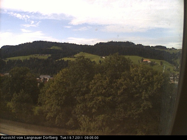 Webcam-Bild: Aussicht vom Dorfberg in Langnau 20110719-090500