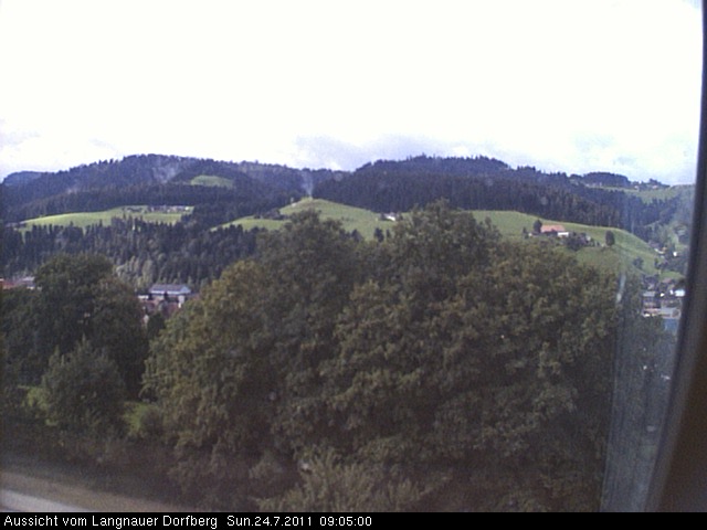 Webcam-Bild: Aussicht vom Dorfberg in Langnau 20110724-090500