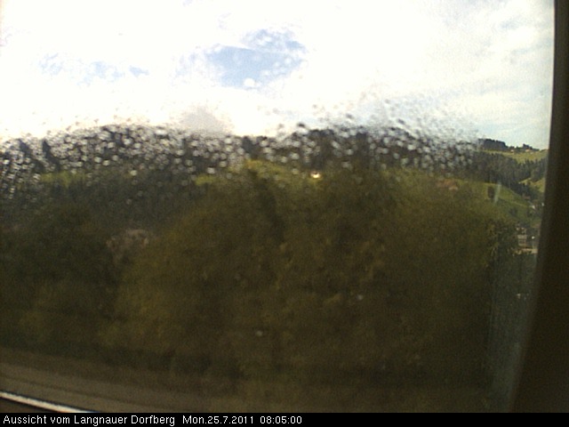 Webcam-Bild: Aussicht vom Dorfberg in Langnau 20110725-080500