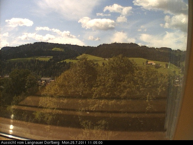 Webcam-Bild: Aussicht vom Dorfberg in Langnau 20110725-110500