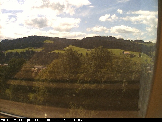 Webcam-Bild: Aussicht vom Dorfberg in Langnau 20110725-120500