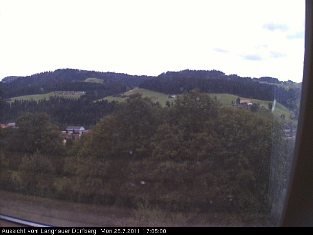 Webcam-Bild: Aussicht vom Dorfberg in Langnau 20110725-170500