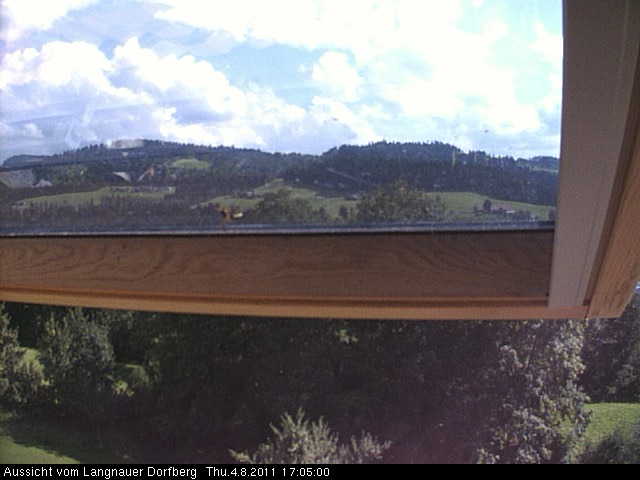 Webcam-Bild: Aussicht vom Dorfberg in Langnau 20110804-170500