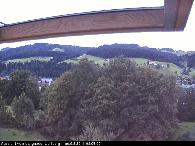 Webcam-Bild: Aussicht vom Dorfberg in Langnau 20110809-080500