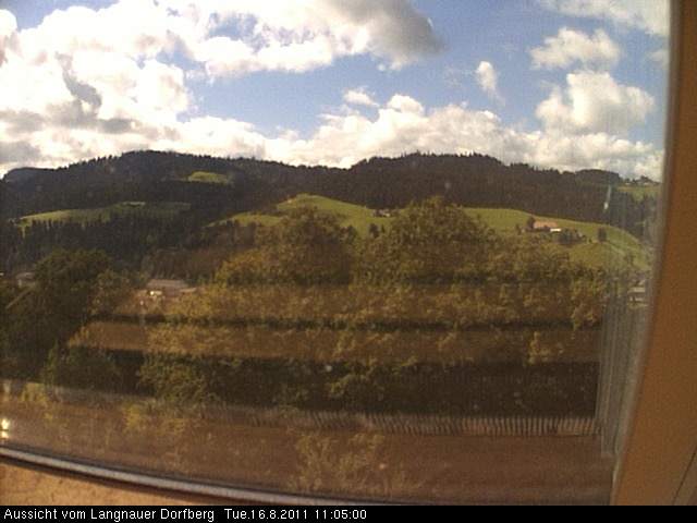 Webcam-Bild: Aussicht vom Dorfberg in Langnau 20110816-110500